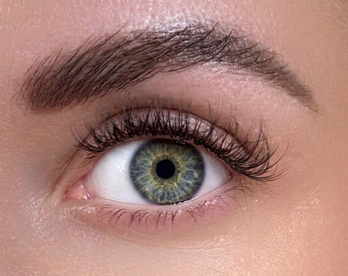 Model wearing Get Fluffed Level 2 Morning Minimum press on cluster eyelash extension lashes in NZ.